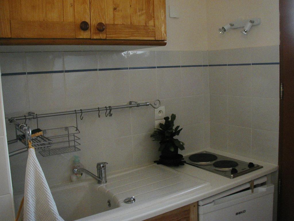 Apartamento La Parenthese Sommières Habitación foto